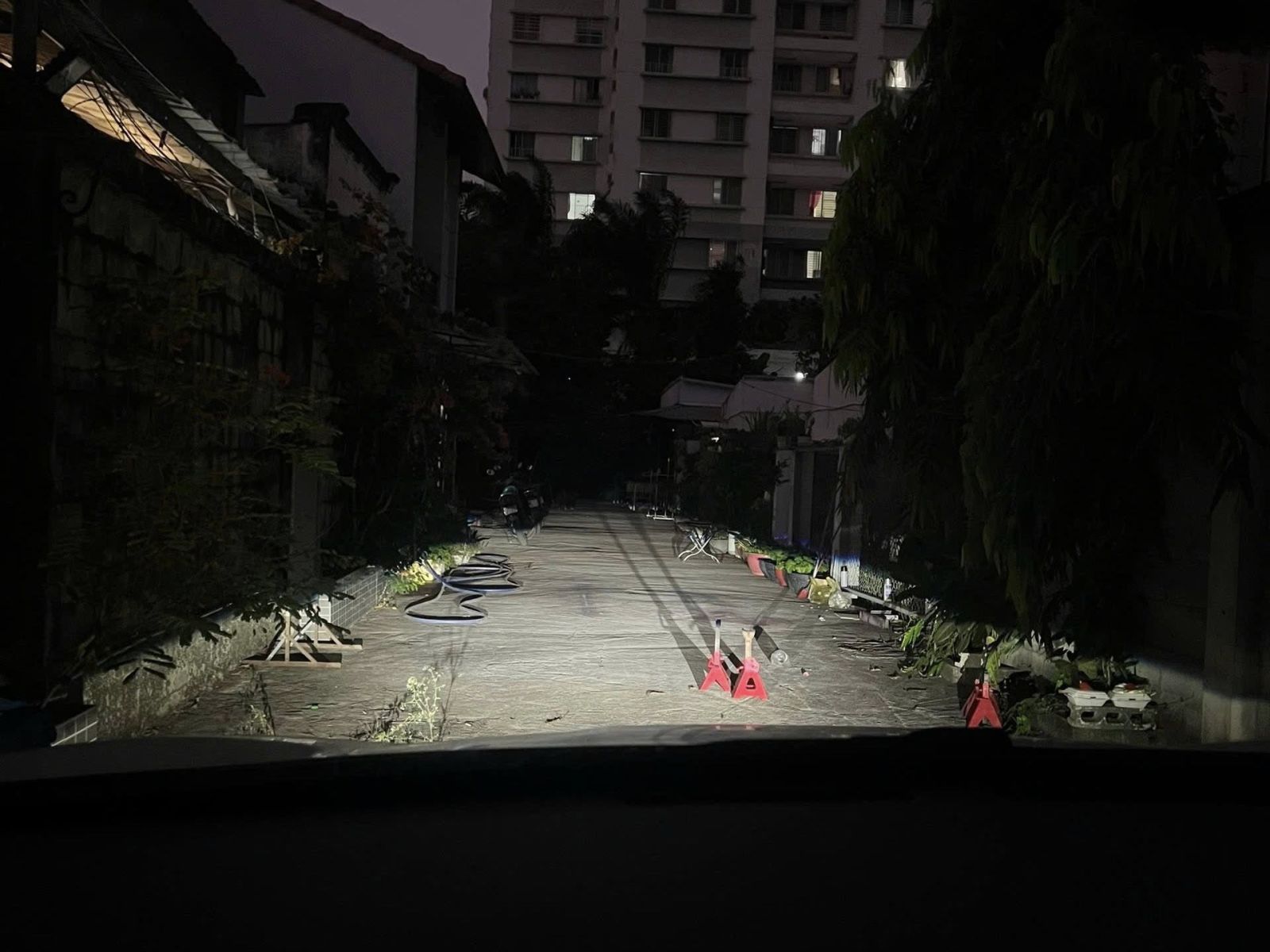 So sánh các loại đèn ô tô